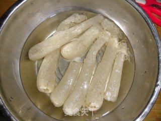 汪刺鱼竹荪火锅的做法步骤：1