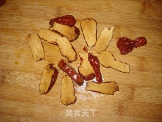 大枣红糖姜水的做法步骤：2