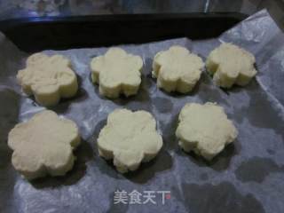 土豆泥梅花糕的做法步骤：11