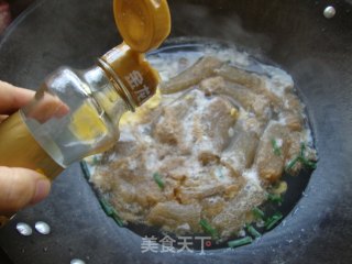 鲜美的竹荪鸡蛋汤的做法步骤：5