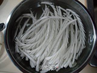 京味儿爽口饮酒小菜“金糕拌京白”的做法步骤：8