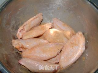 香酥炸鸡翅的做法步骤：3