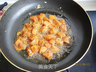 孜然辣鸡丁的做法步骤：2