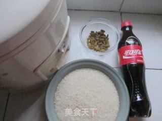 可乐米饭的做法步骤：1