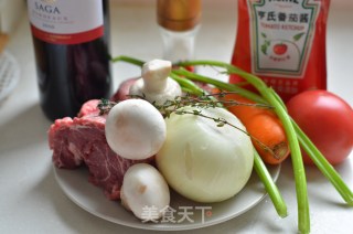 中西合璧的火锅吃法---香草红酒牛肉火锅的做法步骤：1