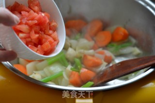 中西合璧的火锅吃法---香草红酒牛肉火锅的做法步骤：7