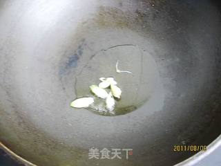 丝瓜鲜虾煮年糕的做法步骤：2