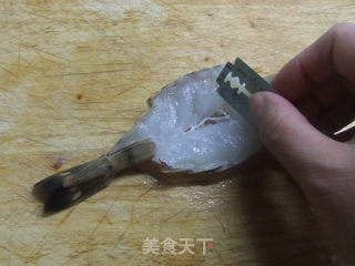 薯泥芝士焗对虾的做法步骤：4