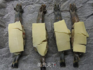 薯泥芝士焗对虾的做法步骤：15