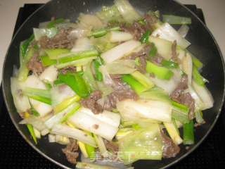 葱爆牛肉的做法步骤：7
