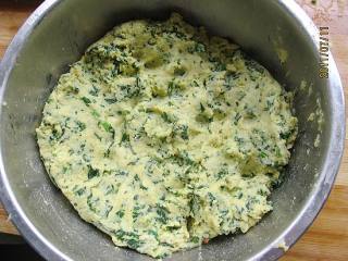 玉米芹菜叶烙饼的做法步骤：4
