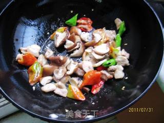 小炒五花肉的做法步骤：4