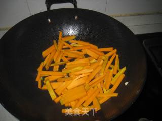蒜蓉豆豉炒南瓜条的做法步骤：4