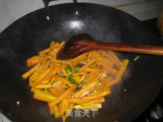 蒜蓉豆豉炒南瓜条的做法步骤：6