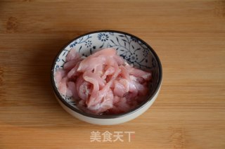 蘑菇炒香干的做法步骤：1