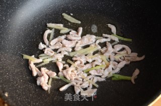 蘑菇炒香干的做法步骤：5