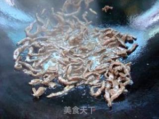 家常炒菜——蒜苗炒牛肉的做法步骤：4