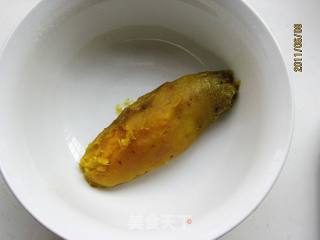 红薯裹汤圆的做法步骤：1