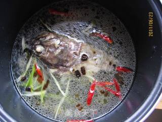 茄豆腐黑鱼头的做法步骤：4