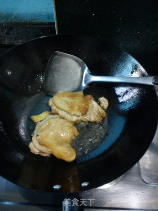 照烧鸡饭的做法步骤：1