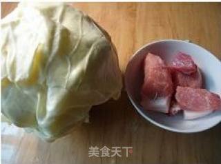手撕包菜炒肉片的做法步骤：1