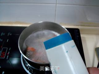 意大利面食“冷腌虾蒜香意大利面”的做法步骤：2