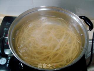 意大利面食“冷腌虾蒜香意大利面”的做法步骤：6
