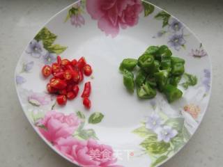 山药炒鸡丁的做法步骤：4
