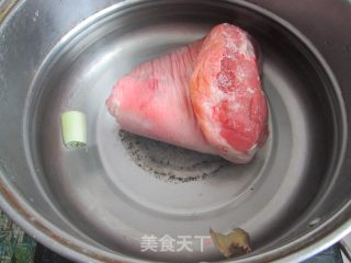 东北八大炖之猪肉炖粉条的做法步骤：2