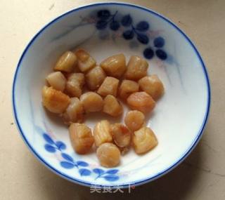 冬日暖粥 --- 银耳瑶柱鸡蓉粥的做法步骤：2