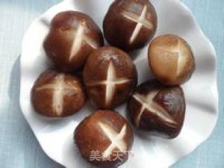 养生菌菇火锅的做法步骤：1