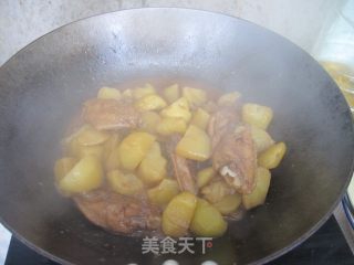 红烧鸡翅土豆块的做法步骤：13