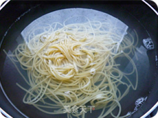 芝士虾球意面的做法步骤：4