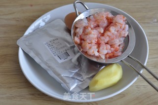 花朵虾肉饼的做法步骤：1