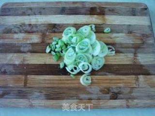 儿子爱吃的小菜——肉末白菜的做法步骤：2