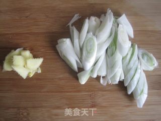 葱爆羊肉的做法步骤：3