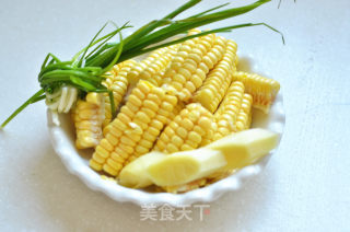 营养与鲜美并存-----筒骨海鲜火锅的做法步骤：2