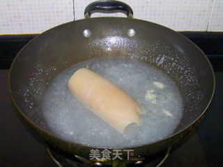 爆炒肉皮的做法步骤：3
