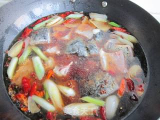 蘑菇炖鲤鱼的做法步骤：10