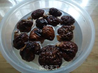 砂锅白菜海带汤的做法步骤：2