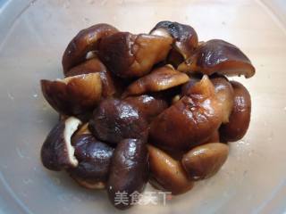 砂锅白菜海带汤的做法步骤：3