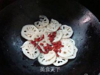 养生小菜——清炒藕片的做法步骤：5