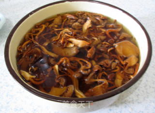 飘香鸡什锦火锅的做法步骤：2