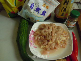 热量冬日————【蚝油炒辣肠】的做法步骤：1