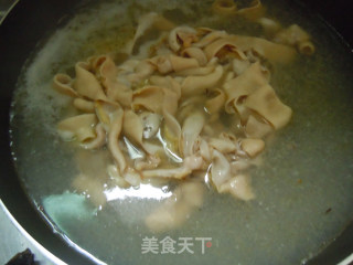 热量冬日————【蚝油炒辣肠】的做法步骤：3