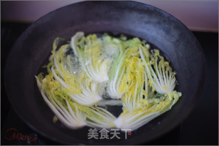 上汤娃娃菜的做法步骤：2