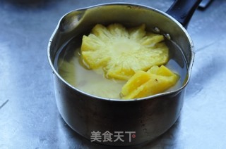 菠萝慕斯的做法步骤：2