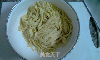 炝拌干豆腐丝的做法步骤：2