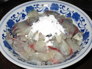 酸菜鱼火锅的做法步骤：9