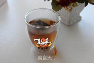 港式皇家丝滑奶茶的做法步骤：2